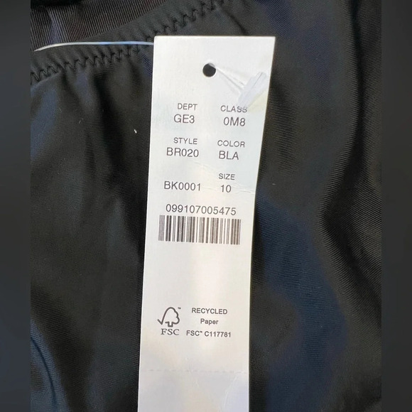 J crew NWT
Black one piece swimsuit
Criss cross tie up back
Size 10 - Picture 7 of 7